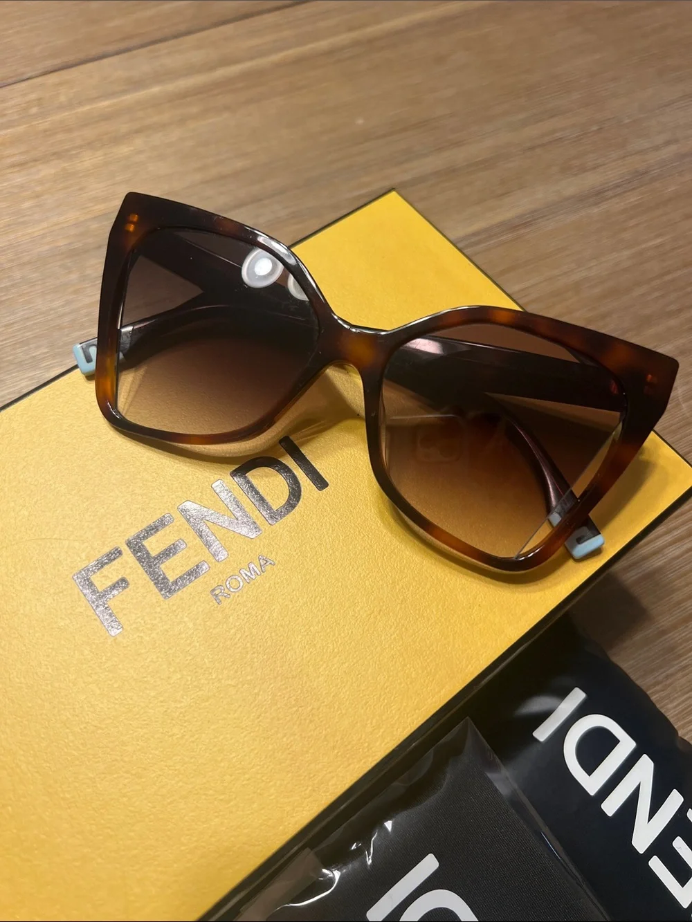 Fendi Women’s Cut Out Leanse Tortoiseshell Cat-Eye Sunglasses